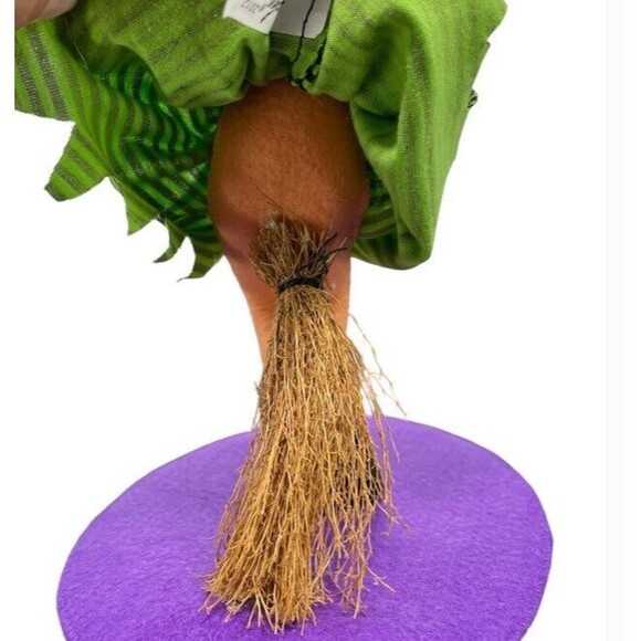 Annalee Doll Halloween 2012 Hag Witch on Broom Spiderweb Cape 301612 - Picture 6 of 9